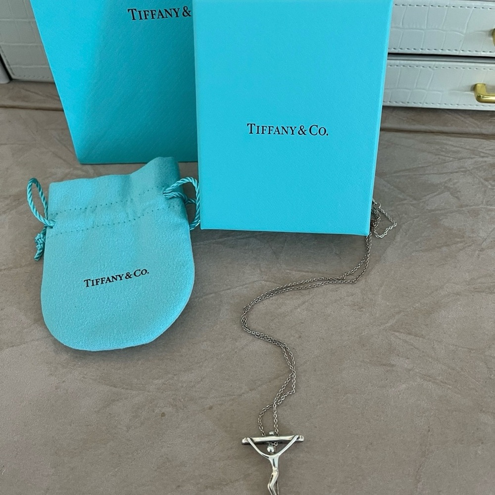 Elsa Peretti cross pendant 20 inch necklace